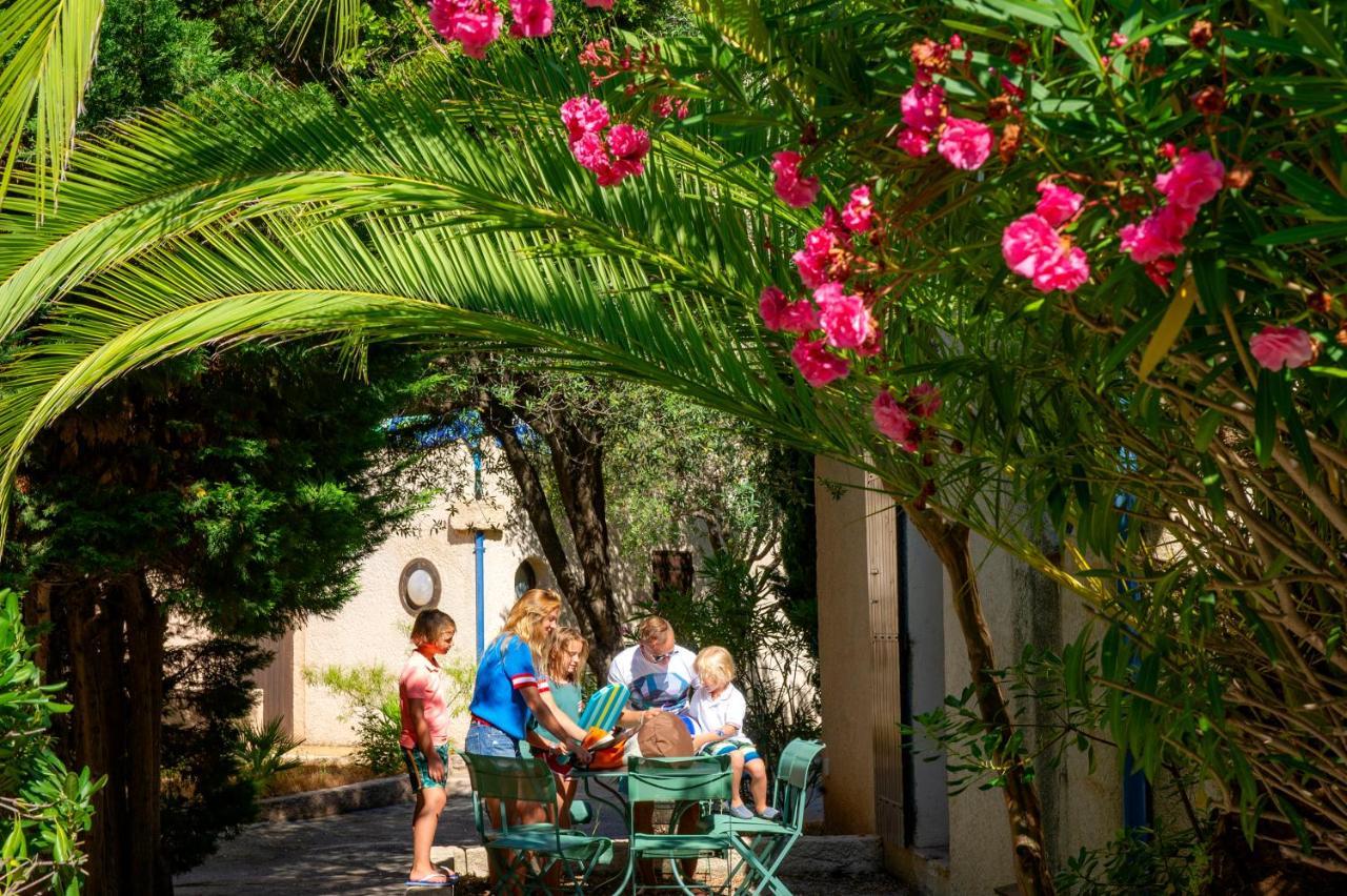 Residence Goelia Les Jardins D'Azur Saint-Raphaël Exteriör bild